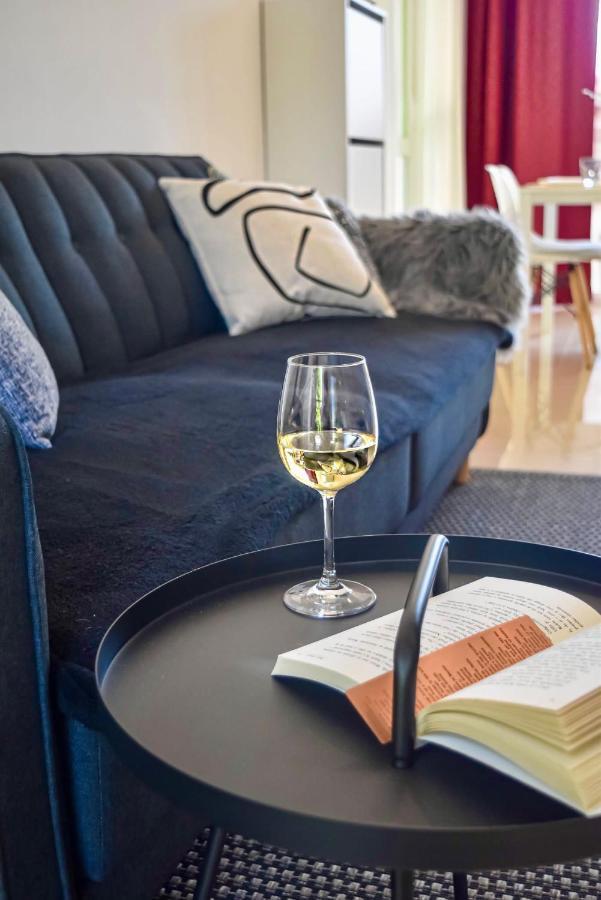 Studio Apartment Stazion With Free Parking 파진 외부 사진