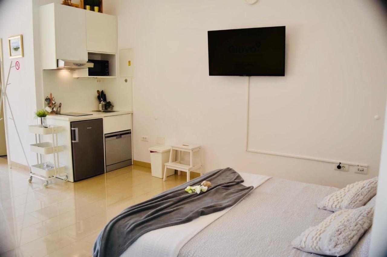 Studio Apartment Stazion With Free Parking 파진 외부 사진