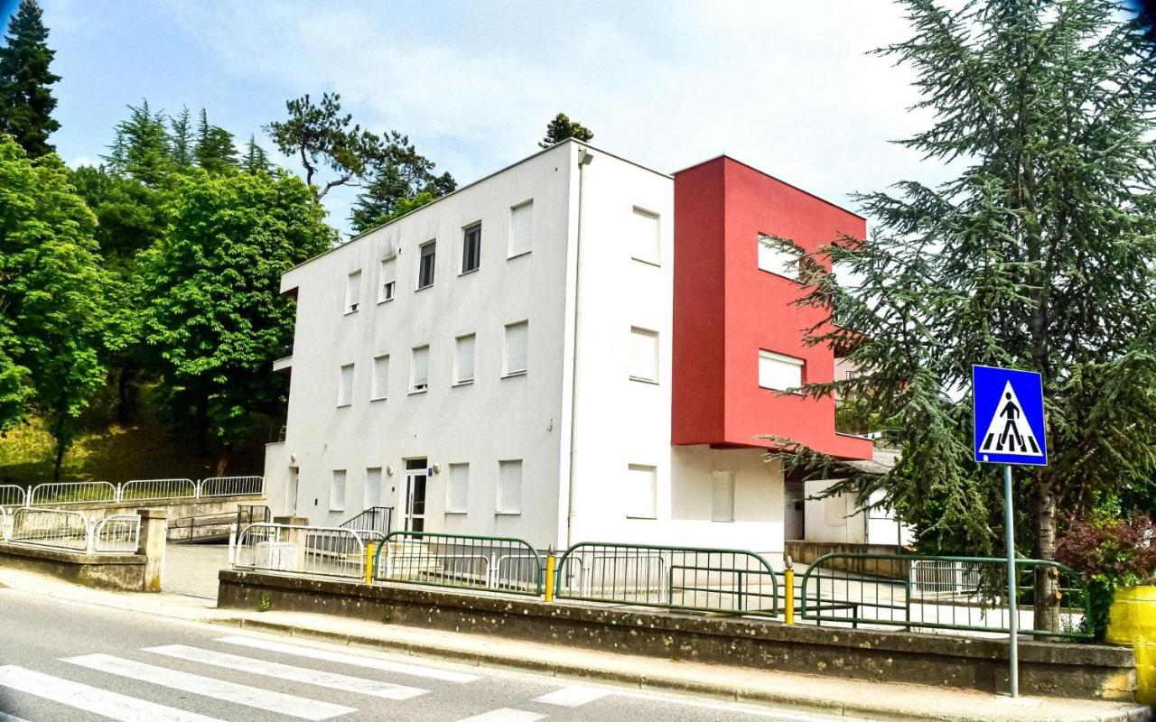 Studio Apartment Stazion With Free Parking 파진 외부 사진